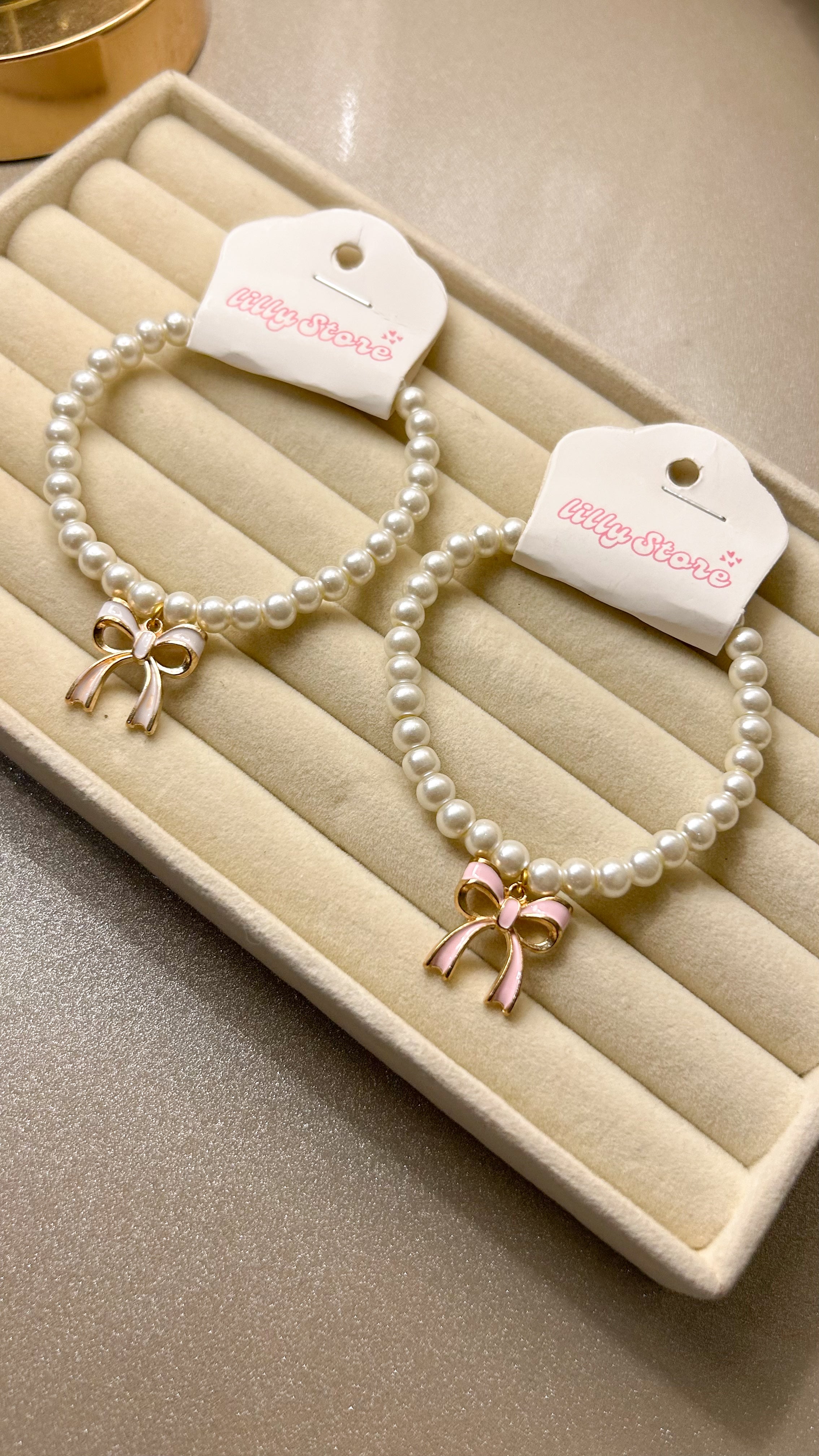 GIRLYCORE PEARLS BRACELET