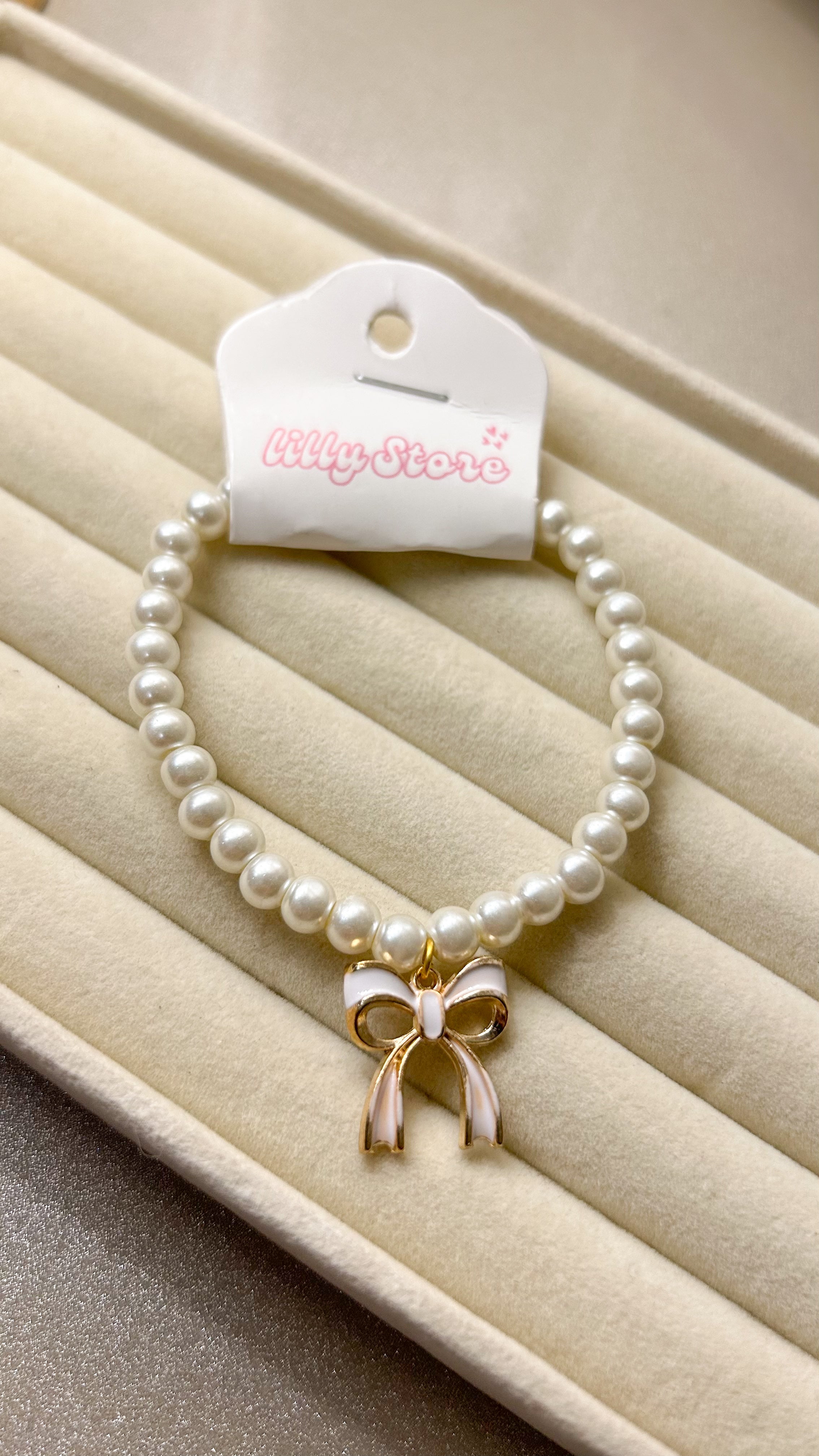 GIRLYCORE PEARLS BRACELET