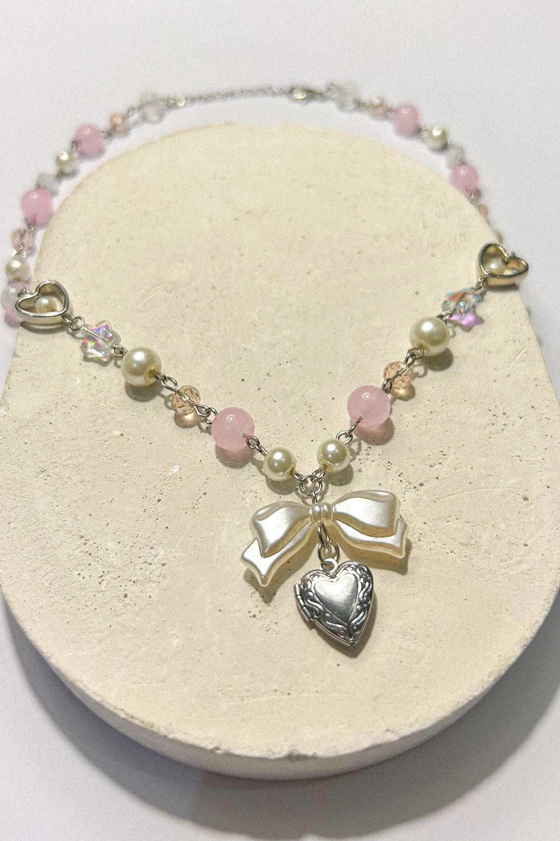 THE COQUETTE NECKLACE